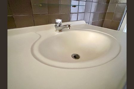 Casa à venda com 180m², 3 quartos e 2 vagas Casa à venda com 180m², 3 quartos e 2 vagasBanheiro 1