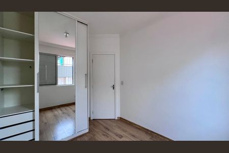 Apartamento à venda com 77m², 3 quartos e 1 vagaquarto 