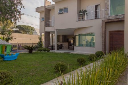 Casa para alugar com 544m², 5 quartos e 6 vagas Casa para alugar com 544m², 5 quartos e 6 vagasFrente da casa