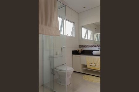 Casa para alugar com 544m², 5 quartos e 6 vagas Casa para alugar com 544m², 5 quartos e 6 vagasBanheiro da Suíte 3