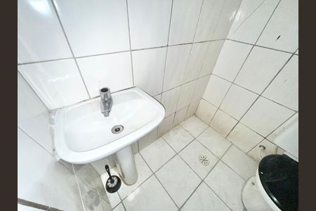 Banheiro de casa para alugar com 1 quarto, 30m² em Vila Aurora (zona Norte), São Paulo