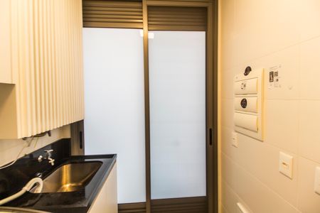 Apartamento à venda com 200m², 3 quartos e 2 vagas Apartamento à venda com 200m², 3 quartos e 2 vagasÁrea de Serviço