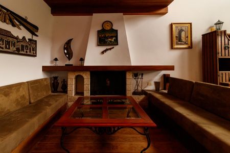 Casa para alugar com 550m², 5 quartos e 4 vagasSala