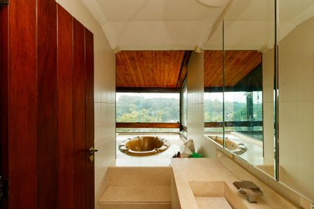 Casa para alugar com 550m², 5 quartos e 4 vagasBanheiro da Suíte