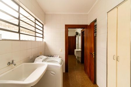 Casa para alugar com 550m², 5 quartos e 4 vagasÁrea de Serviço