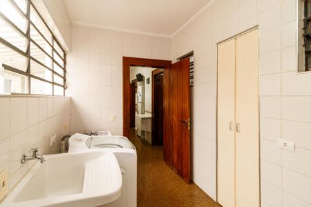 Casa para alugar com 550m², 5 quartos e 4 vagasÁrea de Serviço