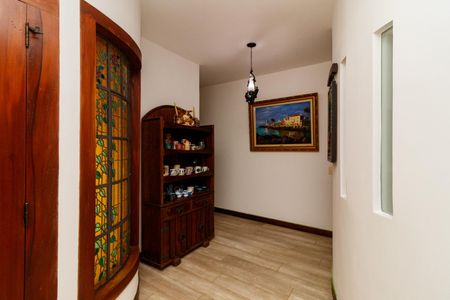 Casa para alugar com 550m², 5 quartos e 4 vagasSala