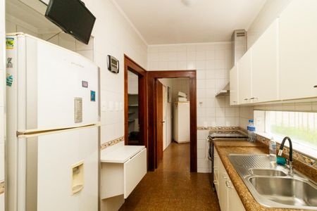 Casa para alugar com 550m², 5 quartos e 4 vagasCozinha