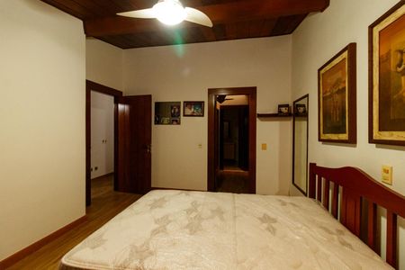 Casa para alugar com 550m², 5 quartos e 4 vagasSuíte 3