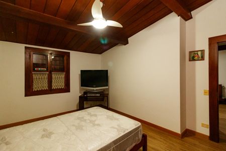 Casa para alugar com 550m², 5 quartos e 4 vagasSuíte 3