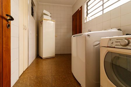 Casa para alugar com 550m², 5 quartos e 4 vagasÁrea de Serviço