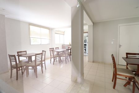 Apartamento para alugar com 43m², 2 quartos e sem vagaÁrea comum - Salão de festas
