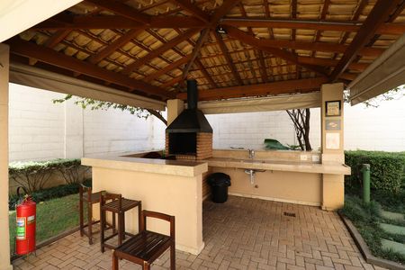 Apartamento para alugar com 43m², 2 quartos e sem vagaÁrea comum - Churrasqueira