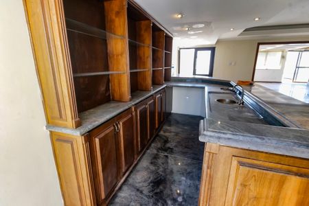 Apartamento para alugar com 570m², 5 quartos e 4 vagas Apartamento para alugar com 570m², 5 quartos e 4 vagasCobertura - Bar