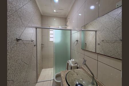 Casa à venda com 130m², 4 quartos e 1 vagaCasa 1 - Banheiro 
