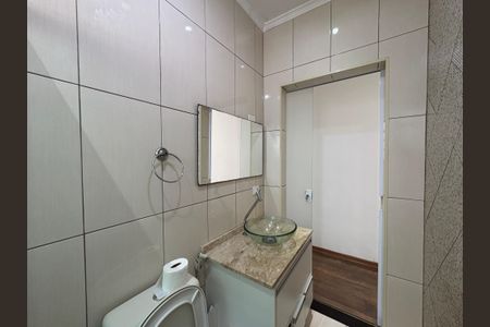 Casa à venda com 130m², 4 quartos e 1 vagaCasa 1 - Banheiro 