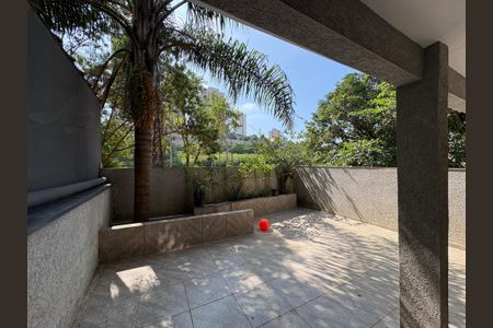 Casa à venda com 130m², 4 quartos e 1 vagaCasa 2 - Área de serviço/ Quintal