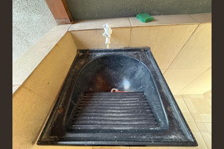 Casa à venda com 130m², 4 quartos e 1 vagaCasa 1 - Varanda da Suíte / Área de serviço 