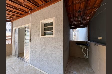 Casa à venda com 130m², 4 quartos e 1 vagaCasa 1 - Varanda da Suíte / Área de serviço 