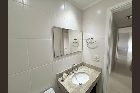 Apartamento à venda com 127m², 3 quartos e 2 vagas Apartamento à venda com 127m², 3 quartos e 2 vagasBanheiro da Suíte 1