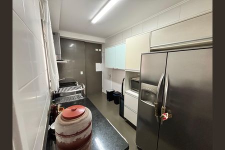 Apartamento à venda com 127m², 3 quartos e 2 vagas Apartamento à venda com 127m², 3 quartos e 2 vagasCozinha
