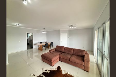 Apartamento à venda com 127m², 3 quartos e 2 vagas Apartamento à venda com 127m², 3 quartos e 2 vagasSala