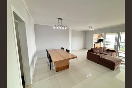 Apartamento à venda com 127m², 3 quartos e 2 vagas Apartamento à venda com 127m², 3 quartos e 2 vagasSala