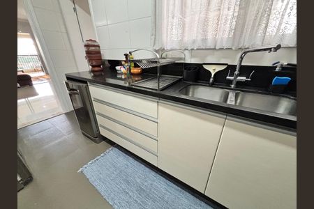 Apartamento à venda com 127m², 3 quartos e 2 vagas Apartamento à venda com 127m², 3 quartos e 2 vagasCozinha