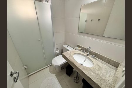 Apartamento à venda com 127m², 3 quartos e 2 vagas Apartamento à venda com 127m², 3 quartos e 2 vagasBanheiro da Suíte 1