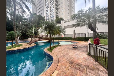 Apartamento à venda com 127m², 3 quartos e 2 vagas Apartamento à venda com 127m², 3 quartos e 2 vagasÁrea comum - Piscina