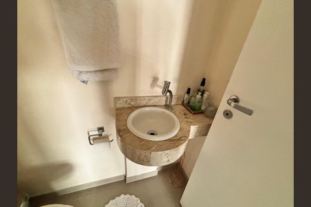 Apartamento à venda com 127m², 3 quartos e 2 vagas Apartamento à venda com 127m², 3 quartos e 2 vagasLavabo