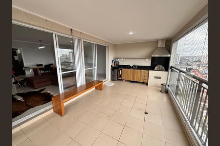Apartamento à venda com 127m², 3 quartos e 2 vagas Apartamento à venda com 127m², 3 quartos e 2 vagasSacada