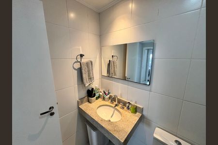 Apartamento à venda com 127m², 3 quartos e 2 vagas Apartamento à venda com 127m², 3 quartos e 2 vagasBanheiro da Suíte 1