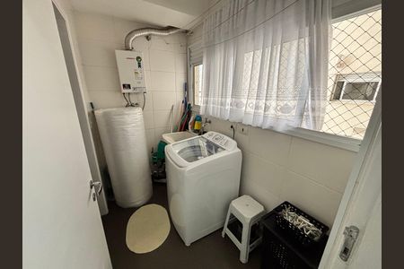 Apartamento à venda com 127m², 3 quartos e 2 vagas Apartamento à venda com 127m², 3 quartos e 2 vagasÁrea de Serviço