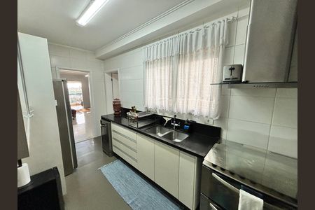Apartamento à venda com 127m², 3 quartos e 2 vagas Apartamento à venda com 127m², 3 quartos e 2 vagasCozinha