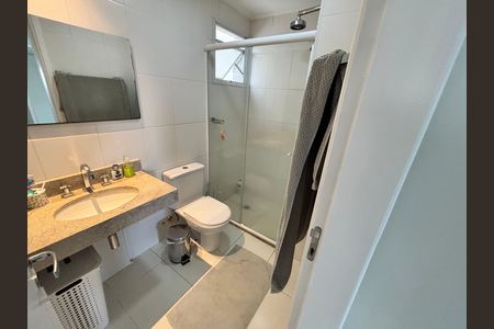 Apartamento à venda com 127m², 3 quartos e 2 vagas Apartamento à venda com 127m², 3 quartos e 2 vagasBanheiro da Suíte 1