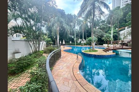 Apartamento à venda com 127m², 3 quartos e 2 vagas Apartamento à venda com 127m², 3 quartos e 2 vagasÁrea comum - Piscina