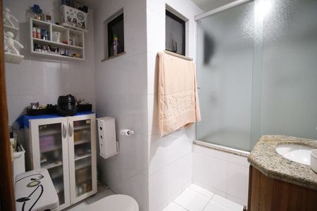 Apartamento à venda com 121m², 3 quartos e 2 vagasBanheiro da Suíte 2