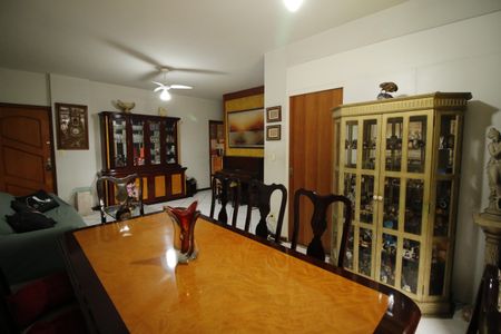 Apartamento à venda com 121m², 3 quartos e 2 vagasSala