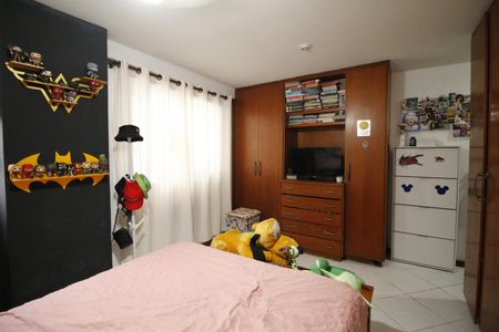 Apartamento à venda com 121m², 3 quartos e 2 vagasSuíte 2