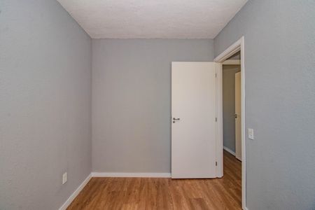 Quarto 1 de apartamento para alugar com 2 quartos, 42m² em Sarandi, Porto Alegre