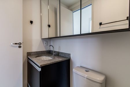 Apartamento para alugar com 41m², 2 quartos e sem vaga Apartamento para alugar com 41m², 2 quartos e sem vagaBanheiro