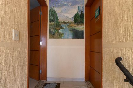 Casa de condomínio à venda com 90m², 3 quartos e 2 vagas Casa de condomínio à venda com 90m², 3 quartos e 2 vagasEntrada