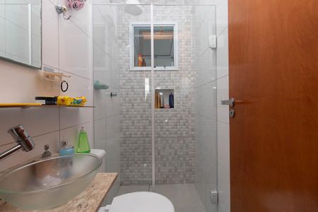 Casa de condomínio à venda com 90m², 3 quartos e 2 vagas Casa de condomínio à venda com 90m², 3 quartos e 2 vagasBanheiro