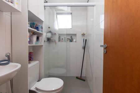 Casa de condomínio à venda com 90m², 3 quartos e 2 vagas Casa de condomínio à venda com 90m², 3 quartos e 2 vagasBanheiro 2