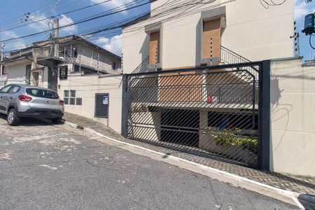 Casa de condomínio à venda com 90m², 3 quartos e 2 vagas Casa de condomínio à venda com 90m², 3 quartos e 2 vagasFachada