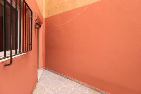 Casa para alugar com 80m², 2 quartos e 2 vagasQuintal