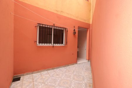 Casa para alugar com 80m², 2 quartos e 2 vagasQuintal