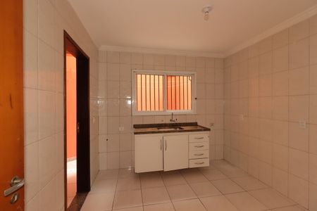Casa para alugar com 80m², 2 quartos e 2 vagasCozinha