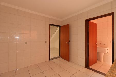 Casa para alugar com 80m², 2 quartos e 2 vagasCozinha